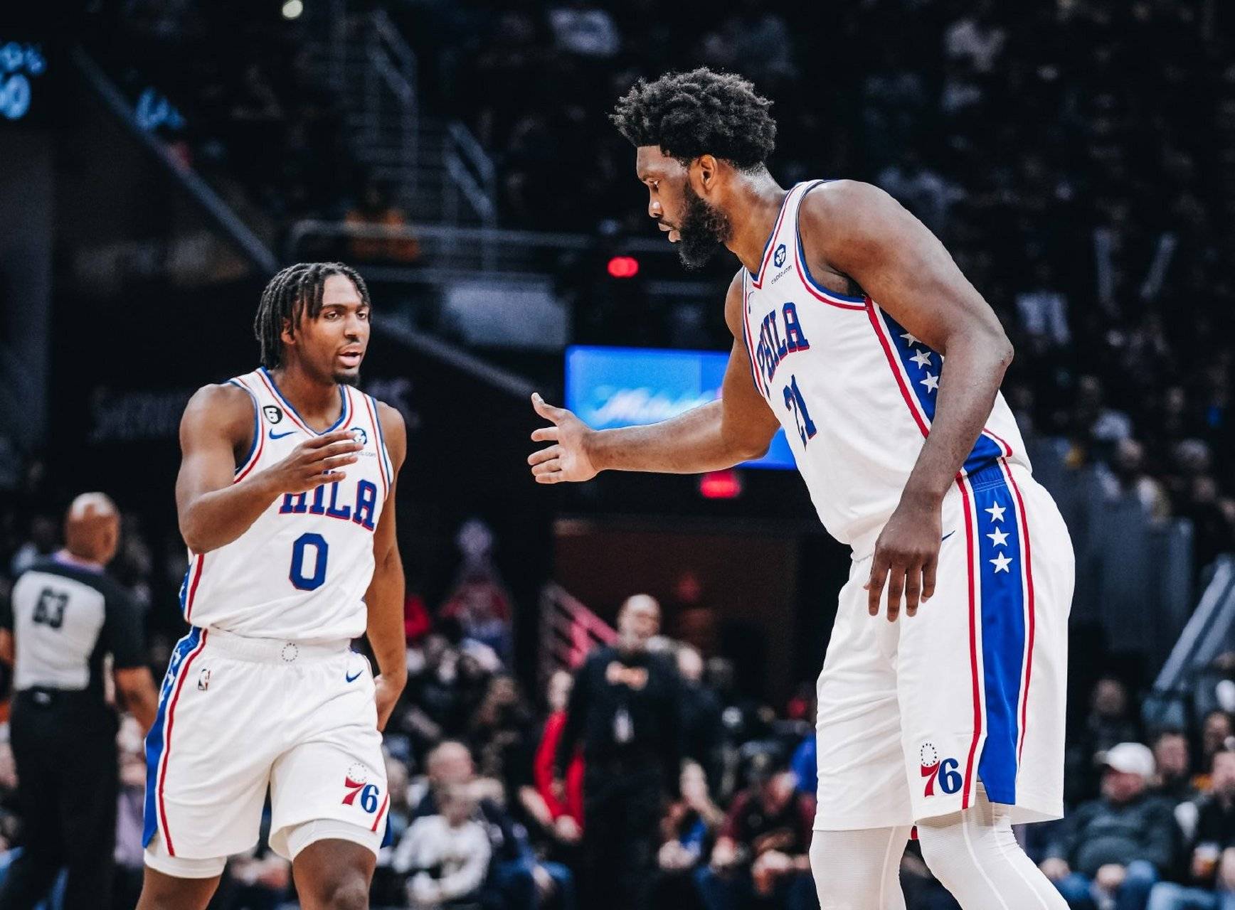 包含76人,复出首战轰40分,公牛!的词条