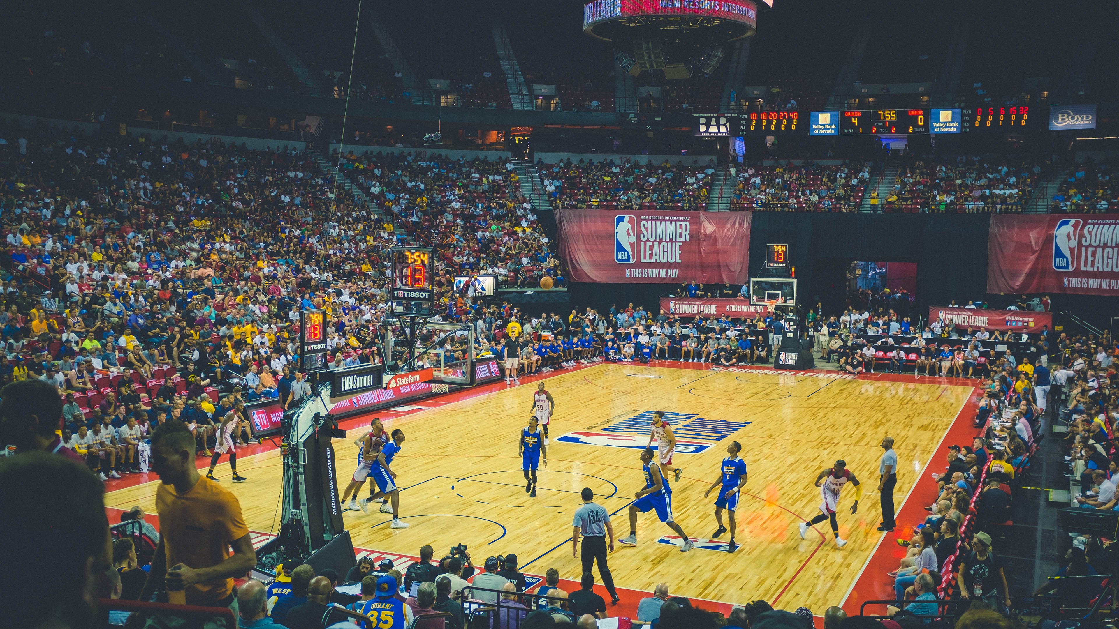 穆雷焦点对战,Rookie与90激战IG分钟,晋级下一阶段胜负难料!全场沸腾不已